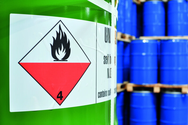 Lagerung brennbarer Flüssigkeiten auf Baustellen