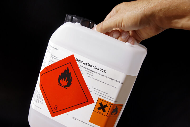 Brennbare Flüssigkeiten: Bestimmungen zu Lagermengen Brennbare Flüssigkeiten: Bestimmungen zu Lagermengen