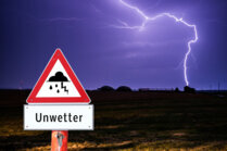 Blitzschutz: Sicheres Arbeiten in der Gewittersaison