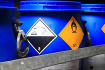 Regeln zur Lagerung brennbarer Flüssigkeiten in Baustellencontainern