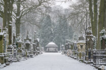 Winterdienst am Friedhof: Wann haftet die Gemeinde?