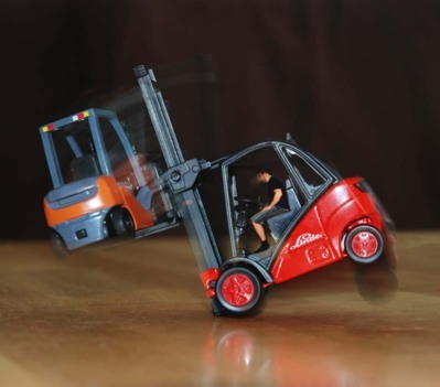 Linde_kippender_stapler3_c_Fliesser