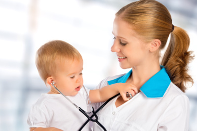 Krankenhausaufenthalt von Kind und Mutter: Gemeinsamer Haushalt iSd § 2 Abs 3a FamZeitbG?